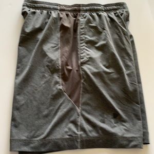 Under Armour Men’s Medium Shorts